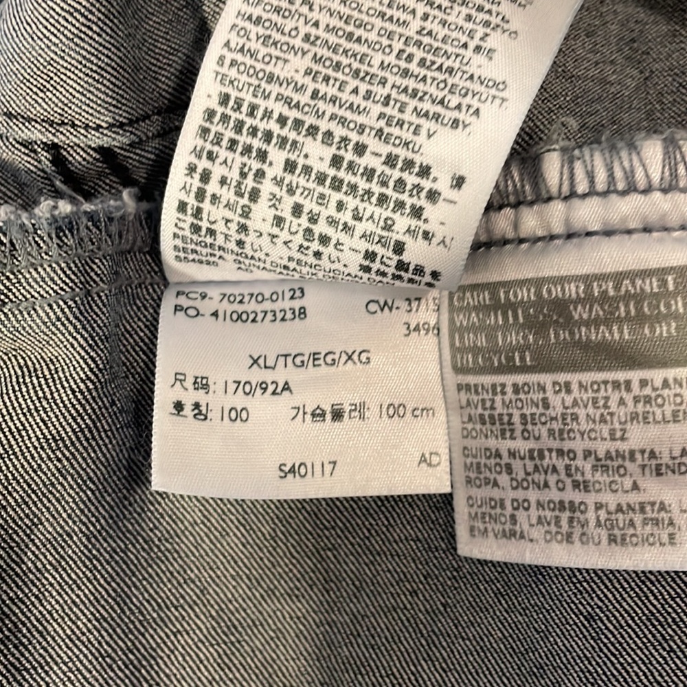 Levis woman’s jean jacket - Picture 4 of 4